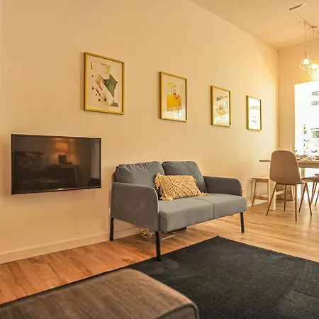 Marques De Pombal - 8 Bedroom 리스본