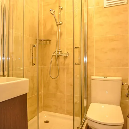 Guest house Marques De Pombal - 8 Bedroom