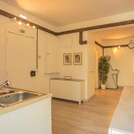 Гостьовий будинок Marques De Pombal - 8 Bedroom Лісабон