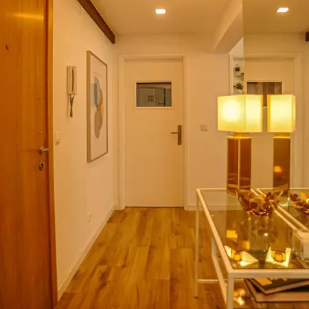Marques De Pombal - 8 Bedroom Vendégház Lisboa