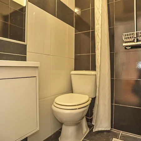 Marques De Pombal - 8 Bedroom *