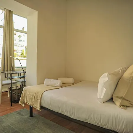 Marques De Pombal - 8 Bedroom Гостевой дом Лиссабон